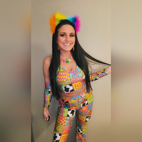 Tara Khorzad rave festival groovy retro outfit